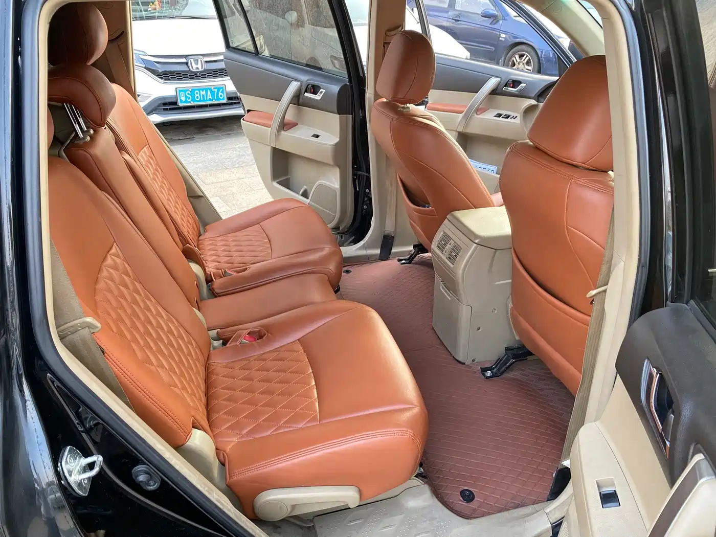 Toyota Highlander 2012 2.7L 2WD 5-seater Sport Edition фото 12