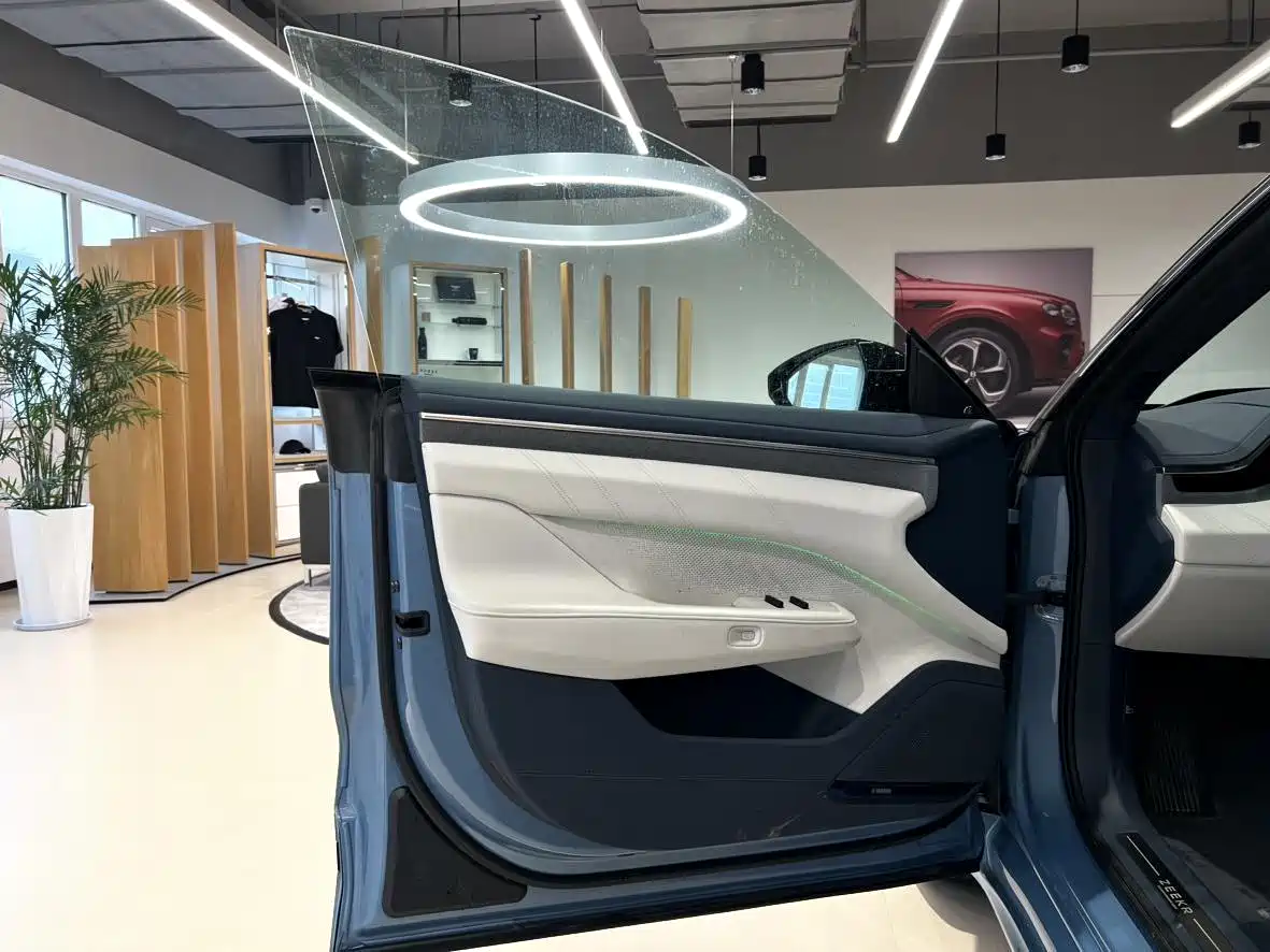 ZEEKR EXTREME KRYPTON 001