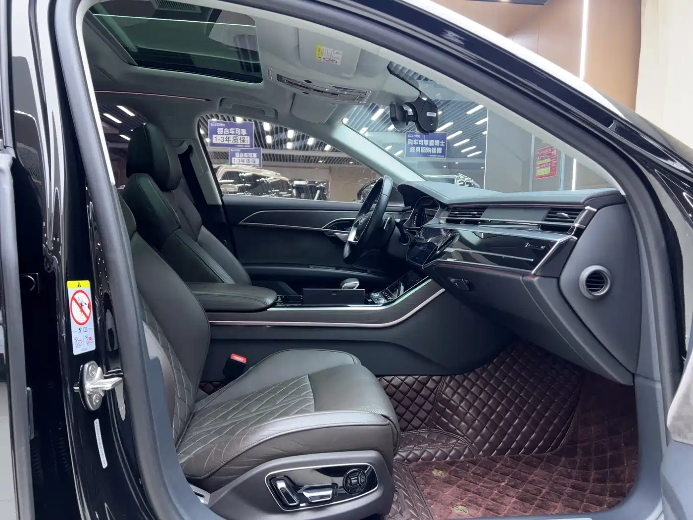 Audi A8 2022 A8L 50 TFSI quattro Comfort Collector's Edition фото 4