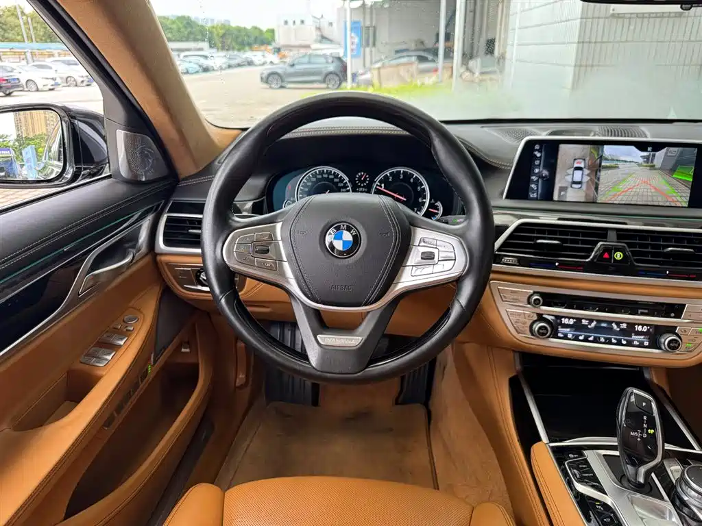BMW 7 Series 2017 750Li xDrive Customized Edition (4-Seater) фото 14