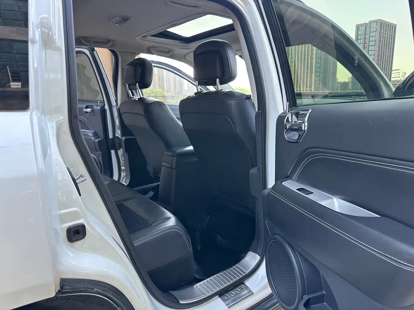 Jeep Compass (Import) 2015 2014 Facelift 2.4L 4WD Comfort Edition