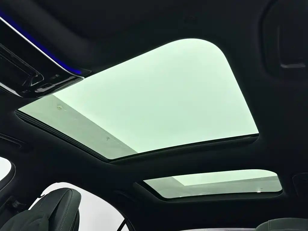Фото 15 - Mercedes-Benz C-Class