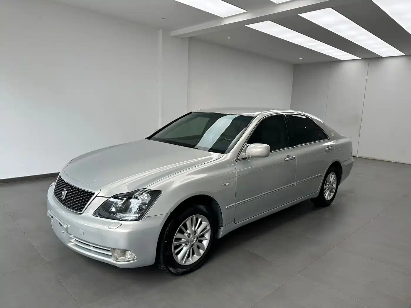 Toyota Crown 2006 2.5L Royal Leather Edition
