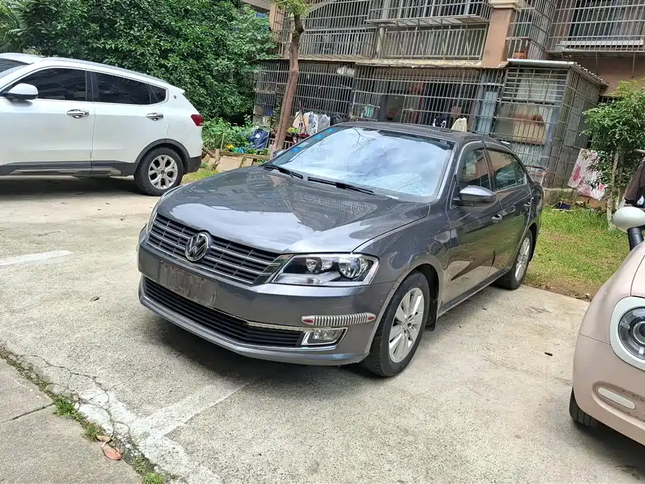 Volkswagen Lavida 2013 Facelift Classic 1.6L Manual Comfort