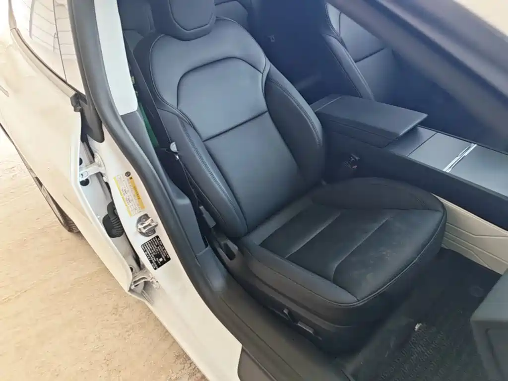 Tesla Model 3 2026 2025 Model Year Facelift Long Range All-Wheel Drive