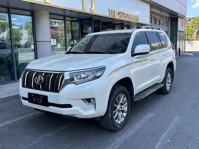 TOYOTA PRADO