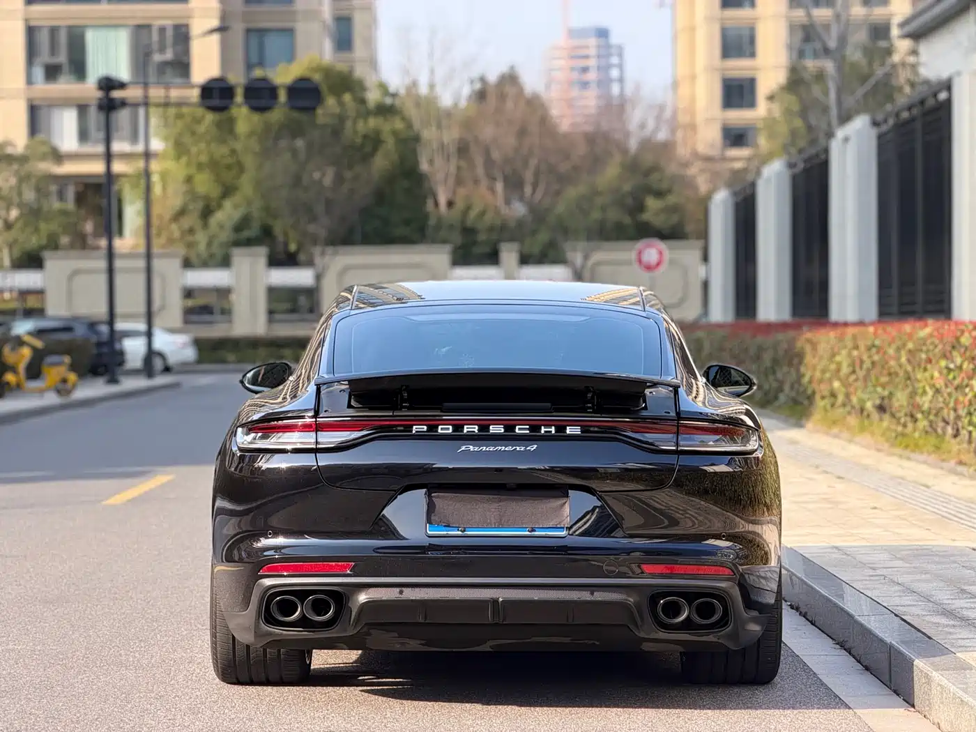 PORSCHE PANAMERA