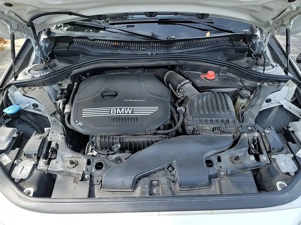 BMW 1 Series 2022 120i M Sport Shadow Edition фото 11