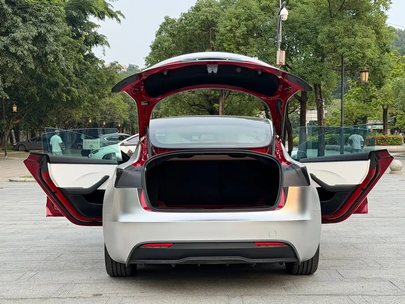 Tesla Model 3 2026 2025 Model Year Facelift Rear-Wheel Drive