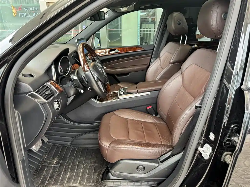 Mercedes-Benz M-Class 2015 ML 400 4MATIC Luxury фото 6