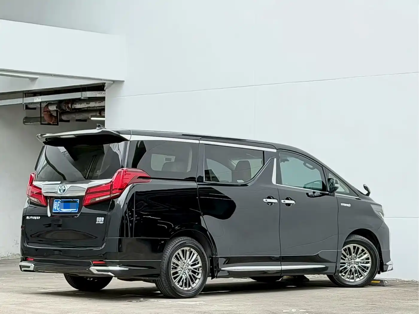 Toyota Alphard 2020 Hybrid 2.5L Luxury Edition фото 9