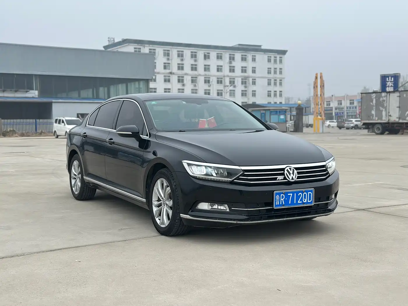 Volkswagen Magotan 2017 330TSI DSG Luxury фото 3