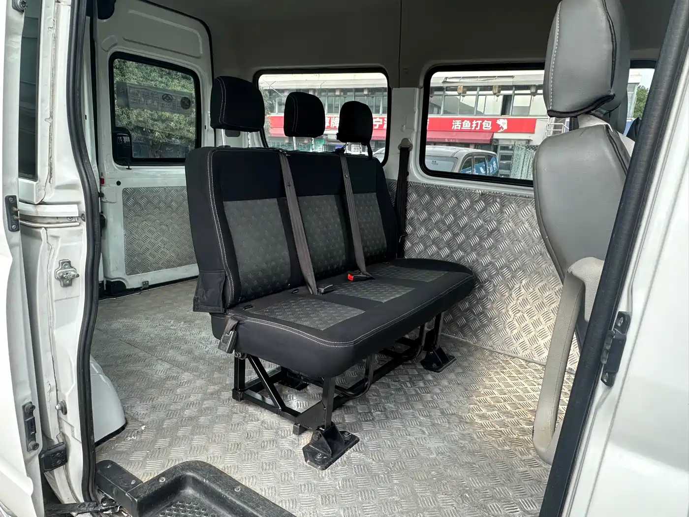 SAIC Maxus Xintu V80 2019 2.5T Classic 6-speed manual Aoyuntong modified short wheelbase ultra-low roof 5/6-seater фото 13