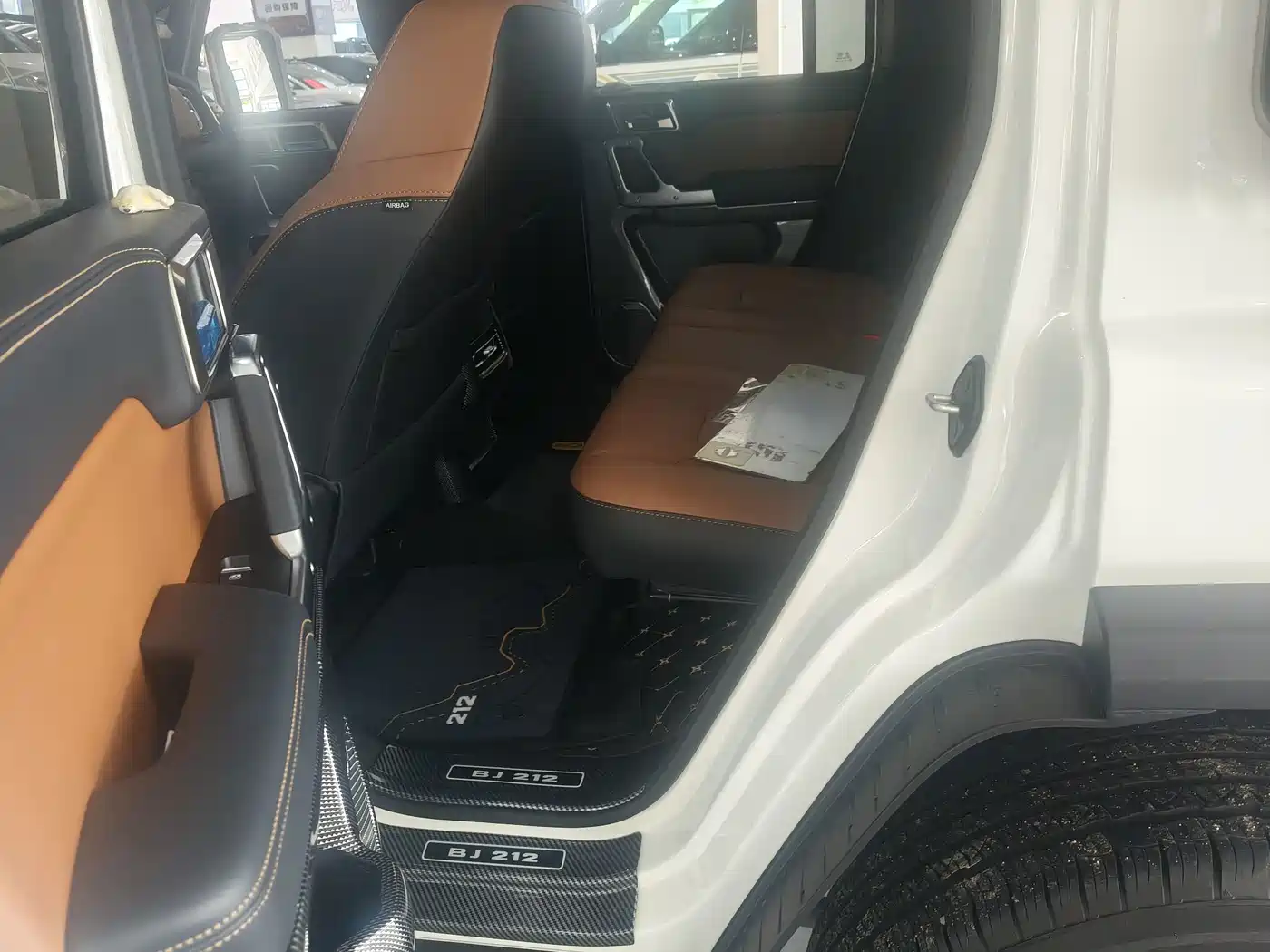 212 T01 2025 2024 2.0T Explorer