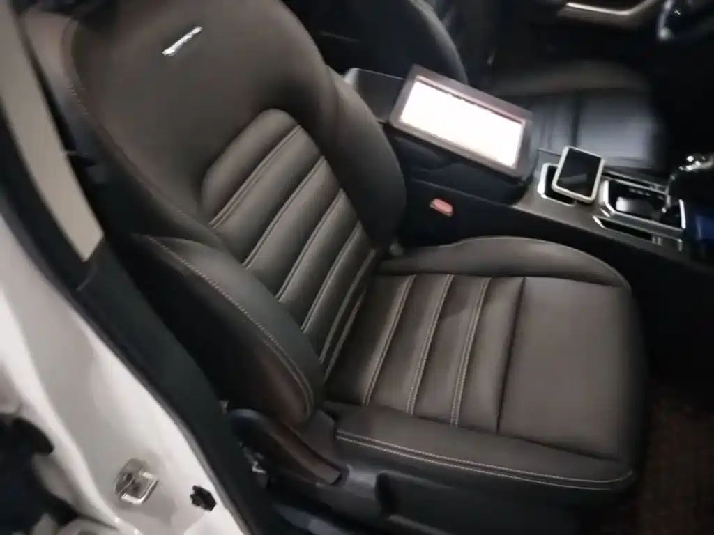 Venucia T90 2018 2018 2.0L CVT Smart Connection Intelligent Edition China V