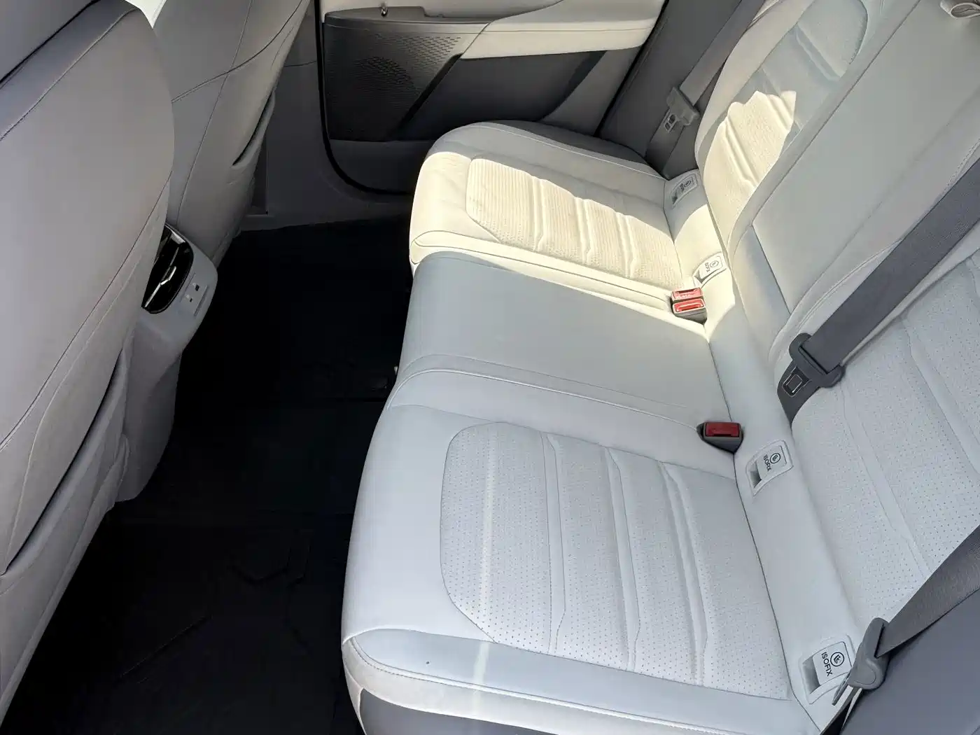 Dongfeng Yipai eπ007 2024 2024 Pure Electric 530Air Edition