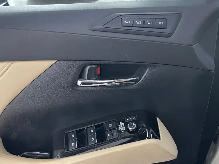Toyota Alphard 2018 3.5L Premium фото 4