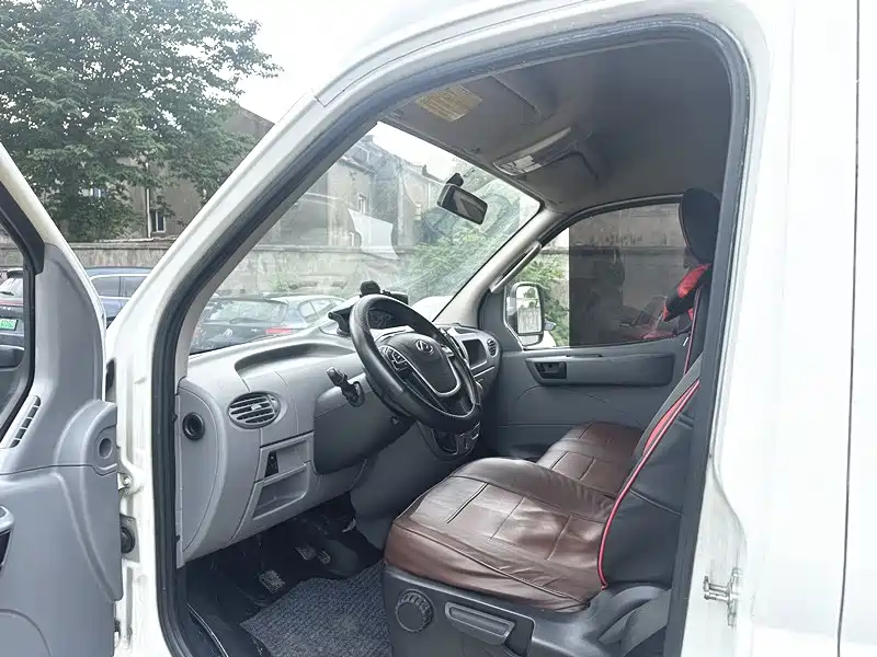 SAIC Maxus Xintu V80 2019 2.5T Classic 6-speed manual Aoyuntong modified long wheelbase medium roof 7-seater фото 7