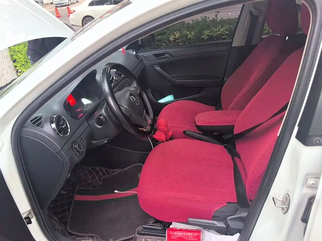 Volkswagen Jetta 2019 Dream Edition 1.5L Manual Fashion фото 12