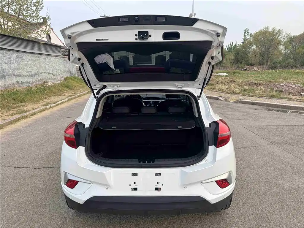 GEELY AUTOMOBILE EMGRAND GSE