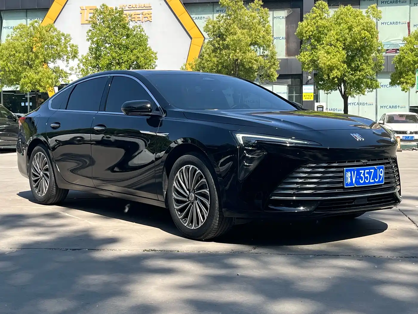 Buick LaCrosse 2023 28T Premium Edition фото 3