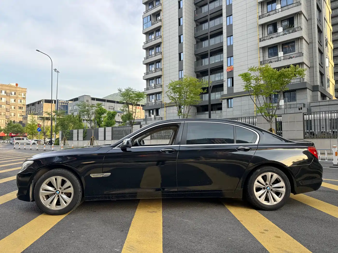 BMW 7 Series 2011 730Li Elegance фото 4