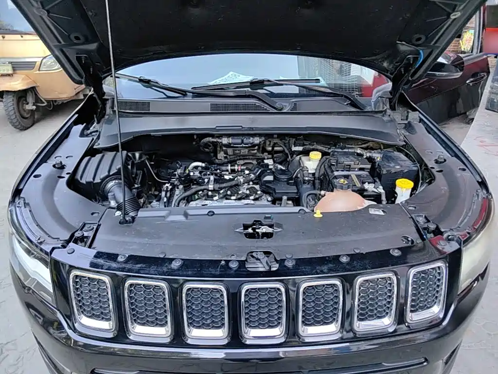 Фото 20 - Jeep Compass