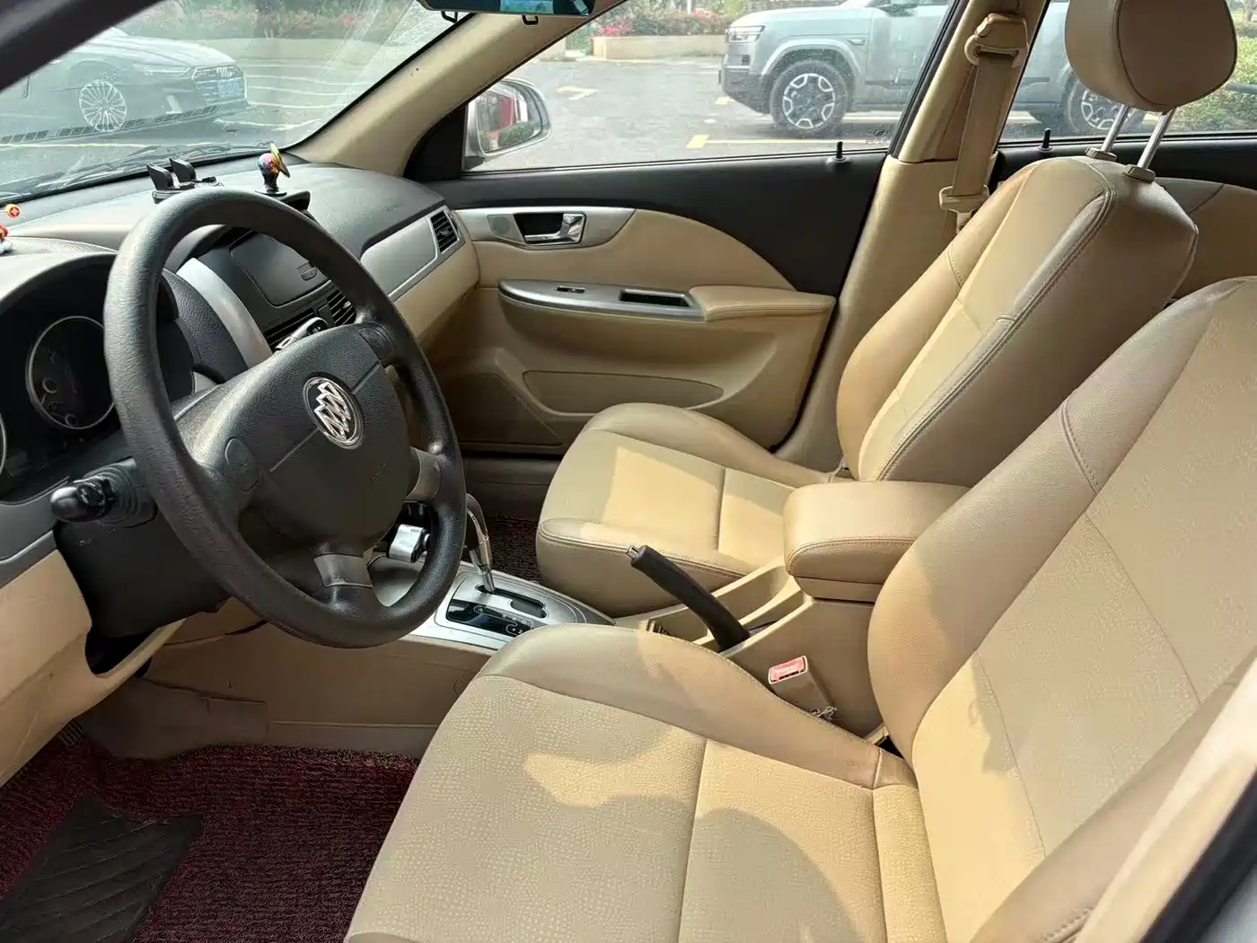 Buick Excelle 2013 1.5L Automatic Classic фото 2
