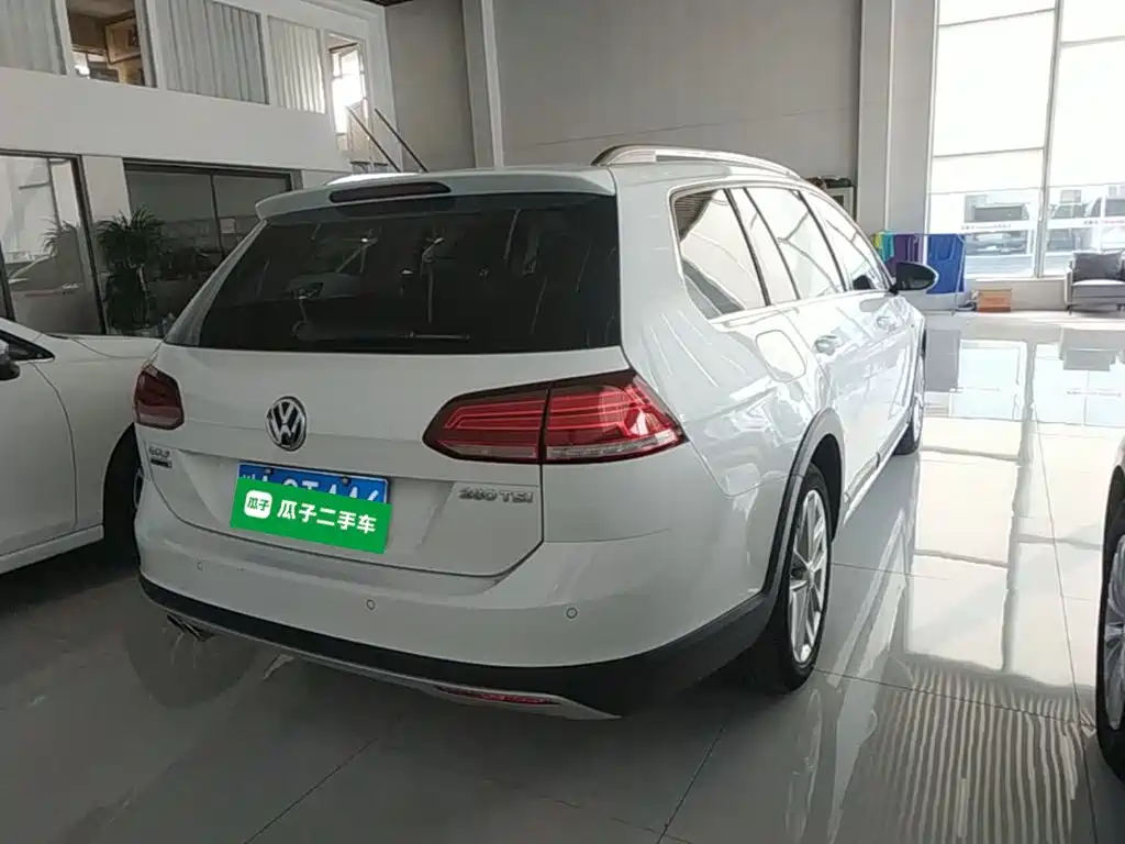 2019 Volkswagen Golf (Import)