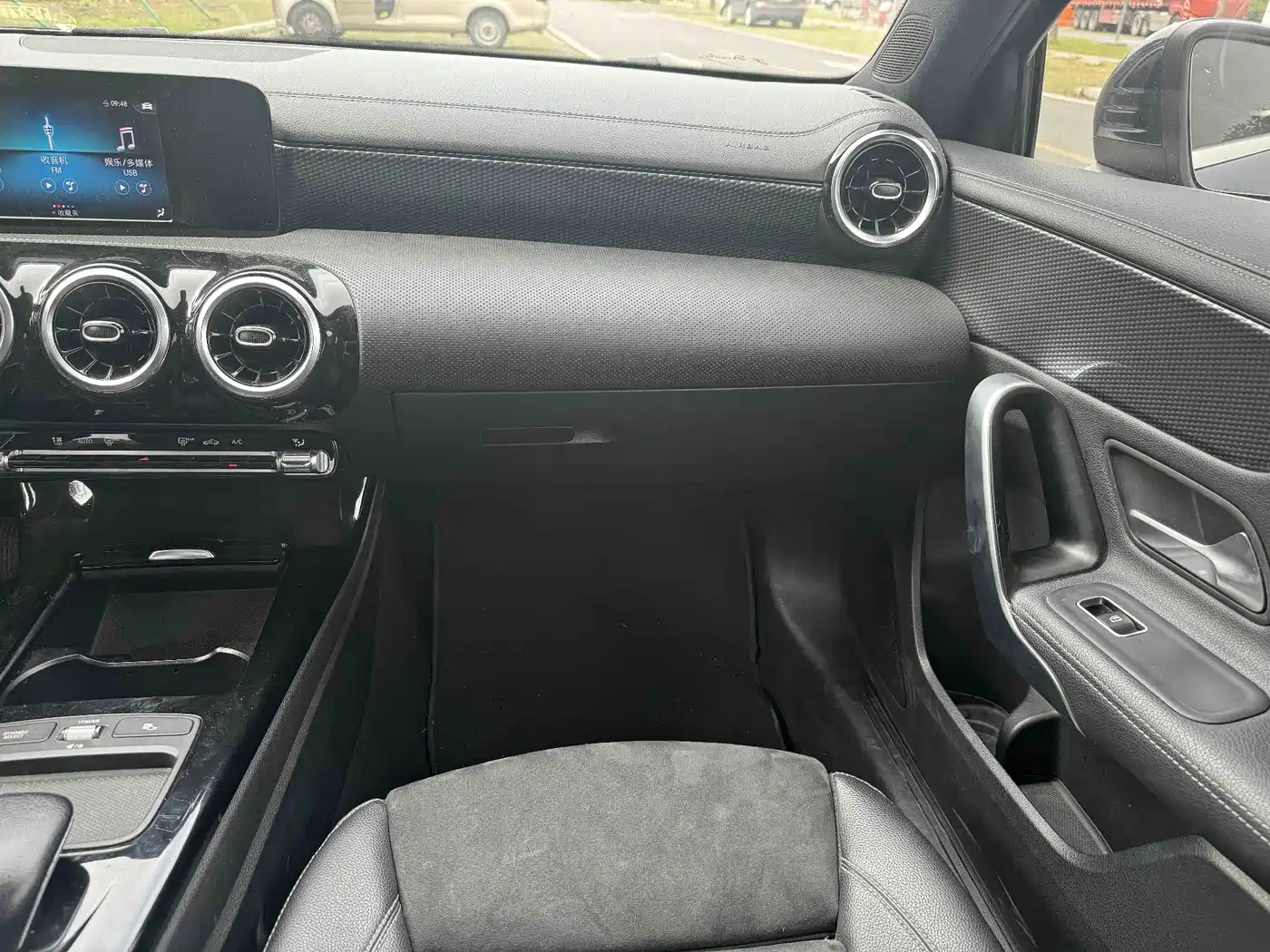 Mercedes-Benz A-Class 2019 A 180 L Sport Sedan фото 21