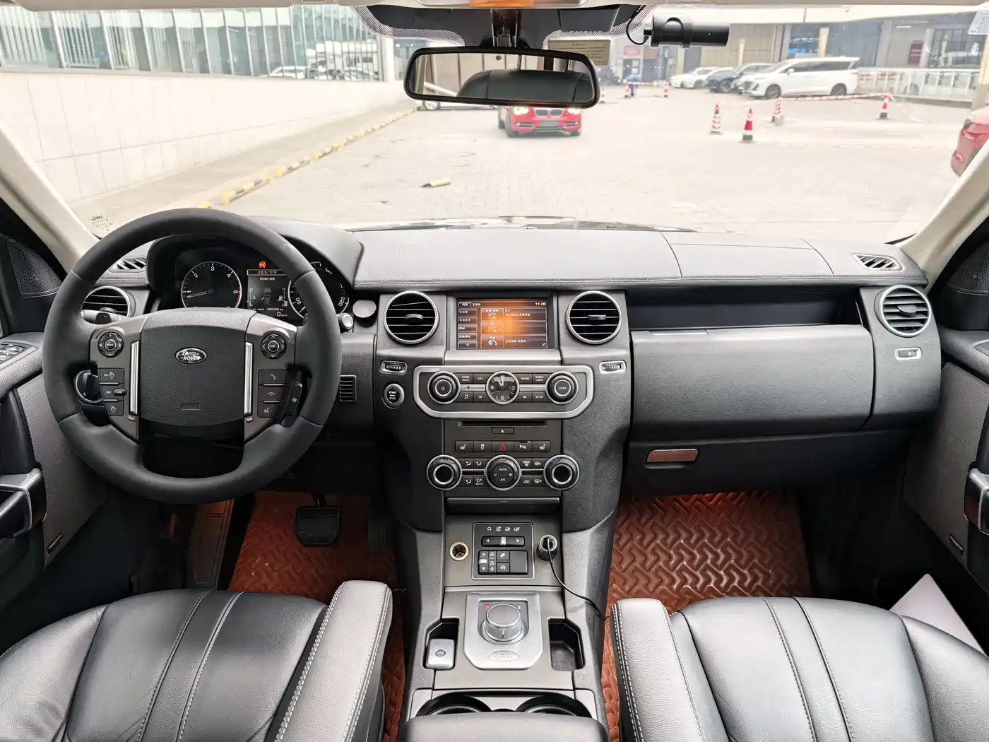 Land Rover Discovery 2015 3.0 SDV6 HSE Diesel фото 16
