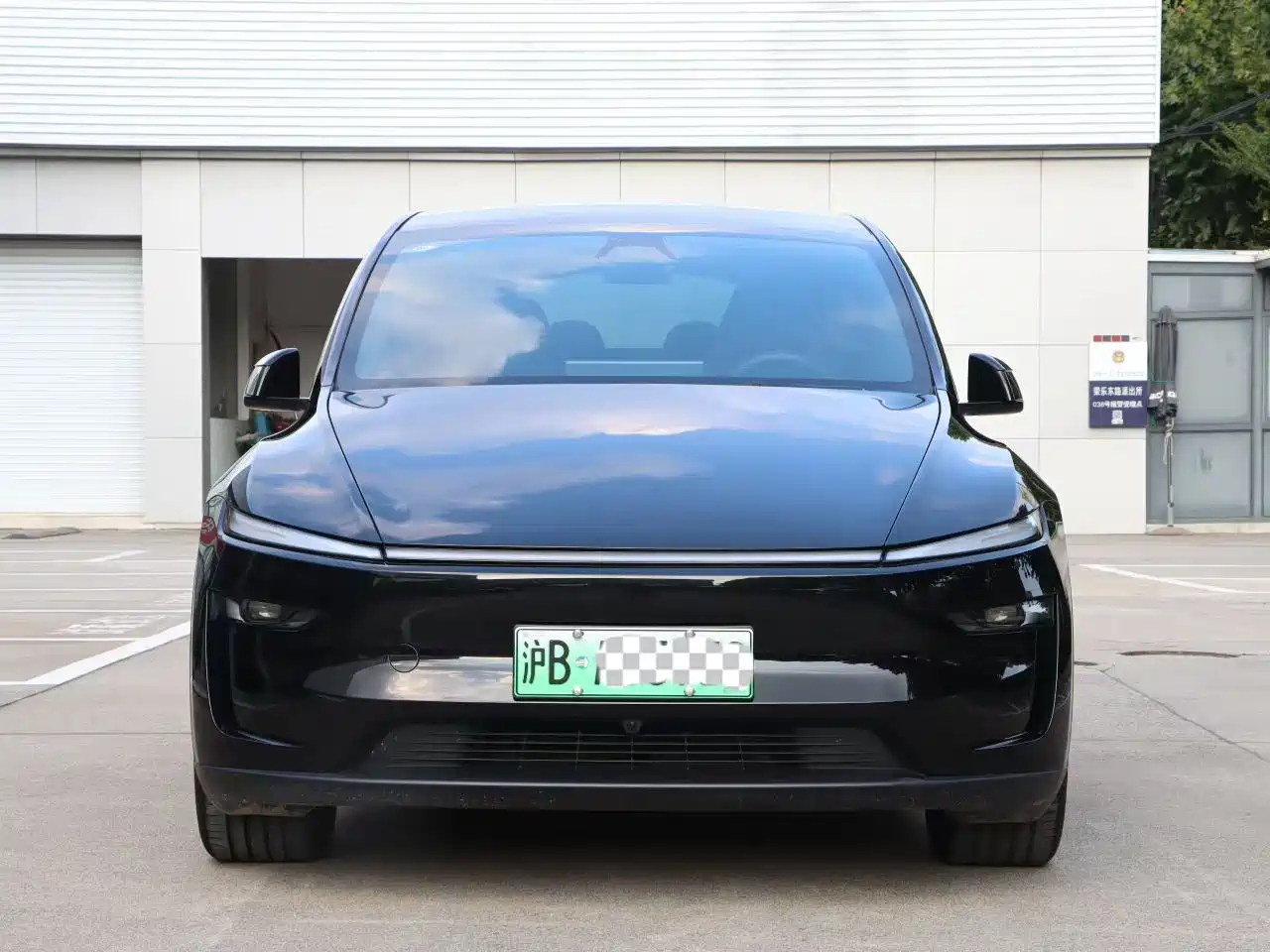 2026 Tesla Model Y L