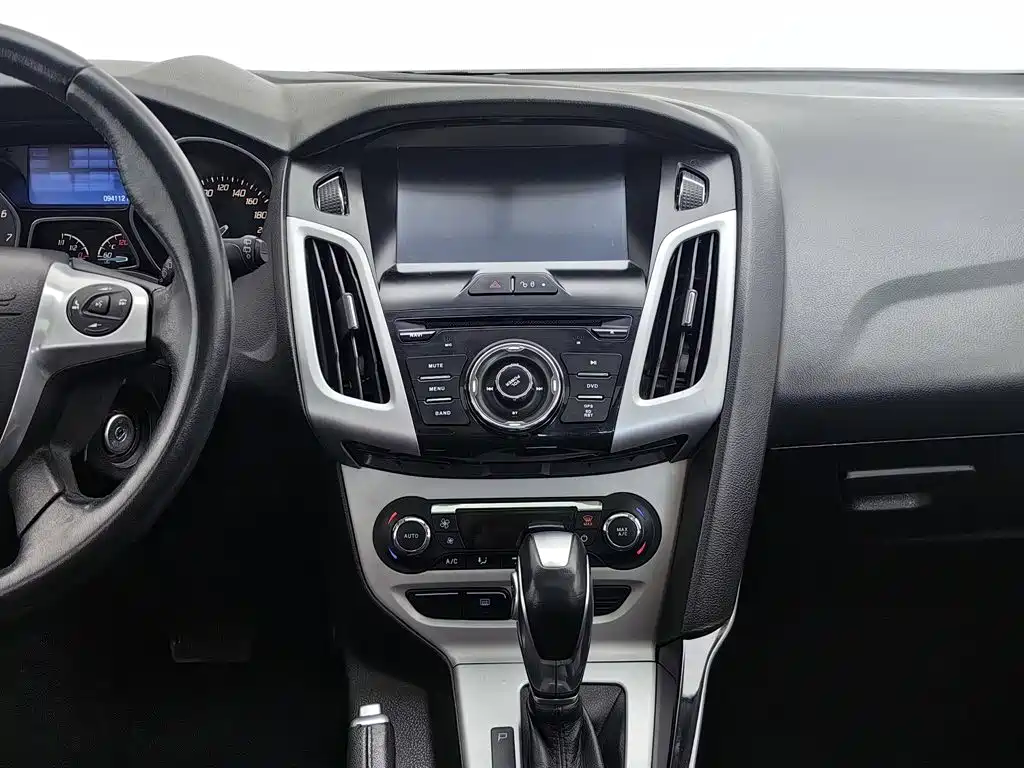 Ford Focus 2015 2012 Hatchback 2.0L Automatic Luxury Sport