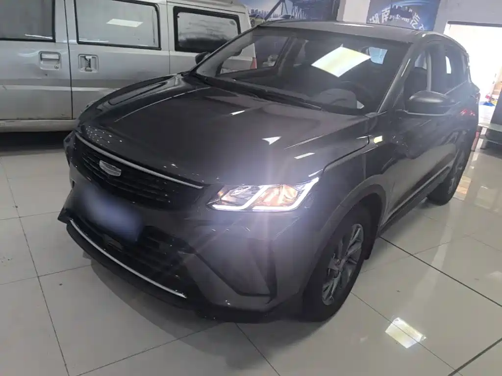 Фото 2 - Geely Coolray