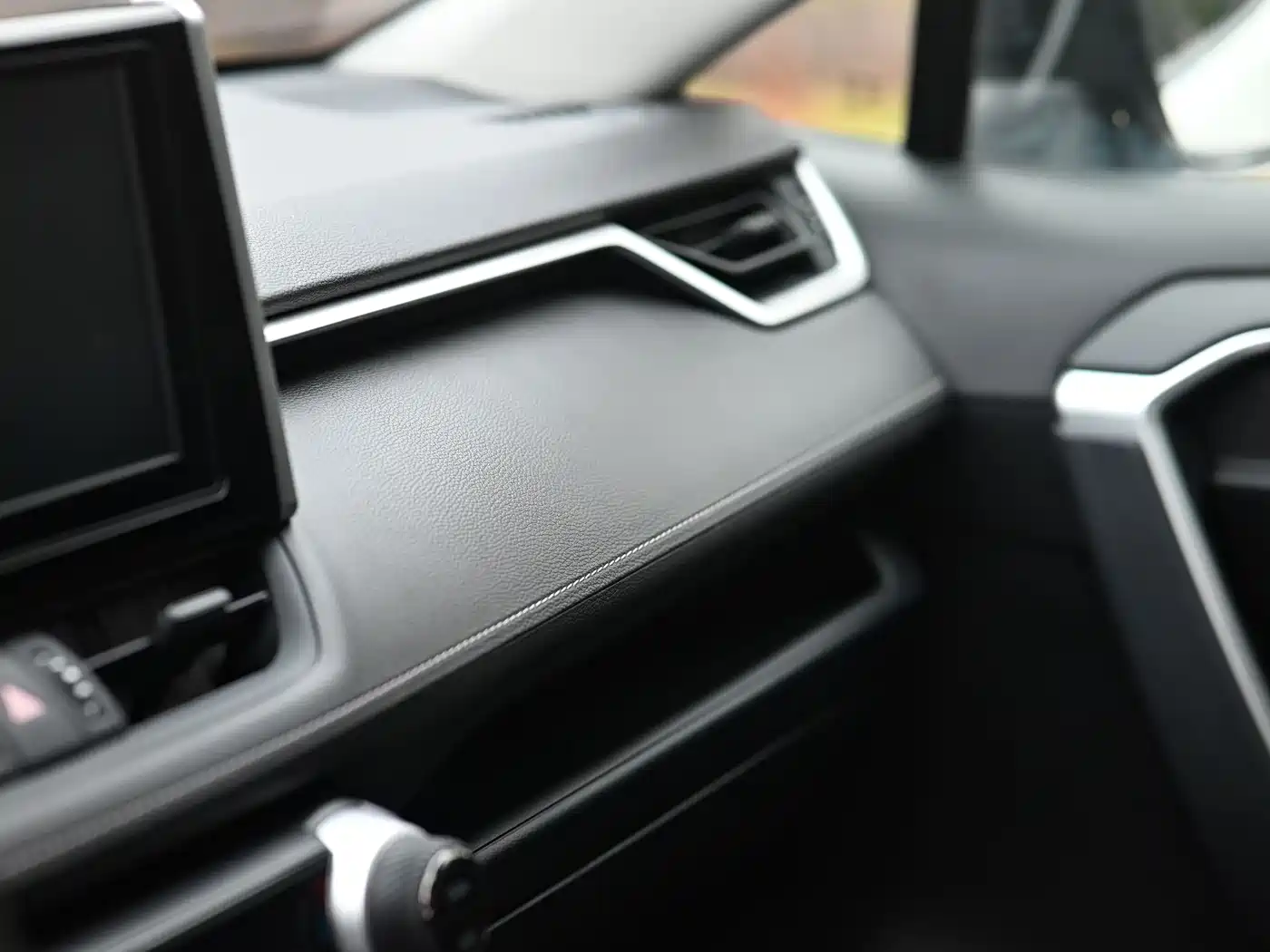 Toyota RAV4 Rongfang 2020 2.0L CVT 2WD Trend Edition фото 9