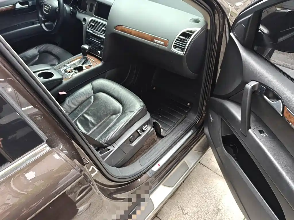 Photo 18 - Audi Q7