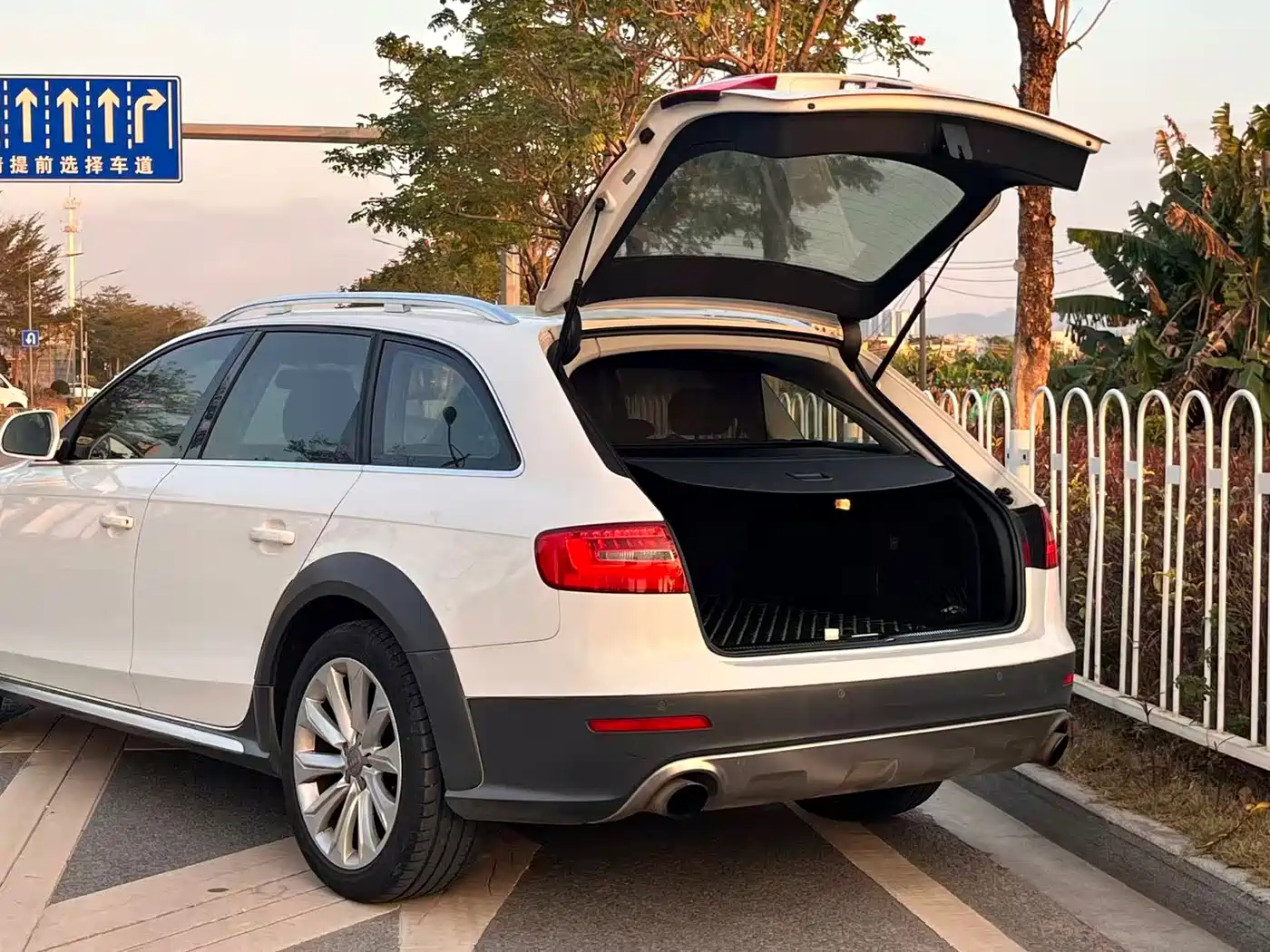 Audi A4 (Import) 2014 40 TFSI allroad quattro фото 7