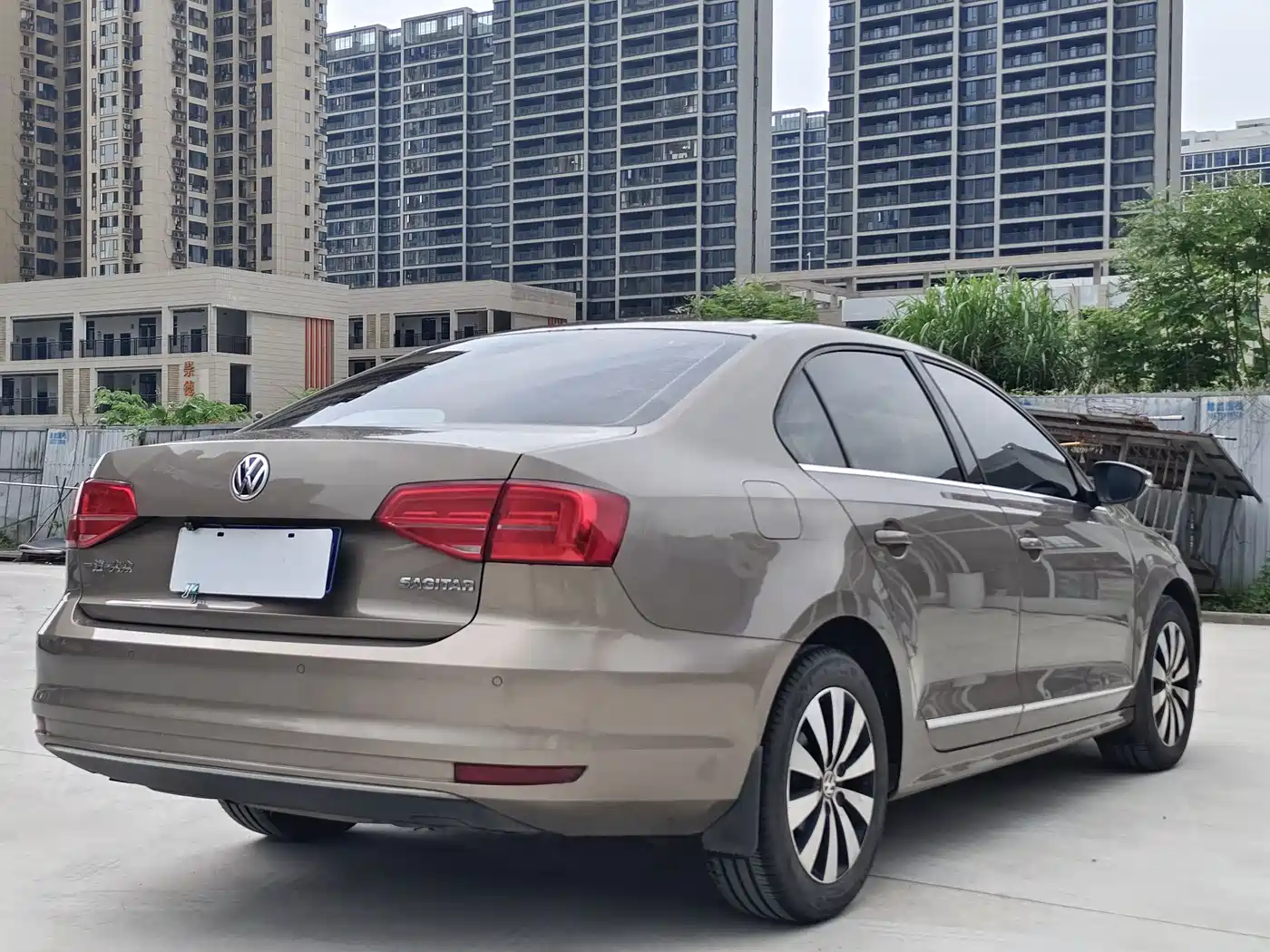 Volkswagen Sagitar 2017 1.6L Automatic Comfort фото 6