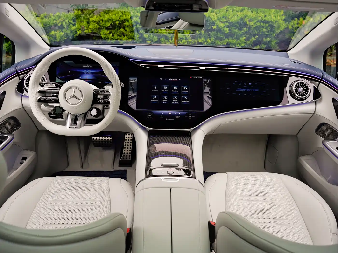 MERCEDES-BENZ EQE AMG