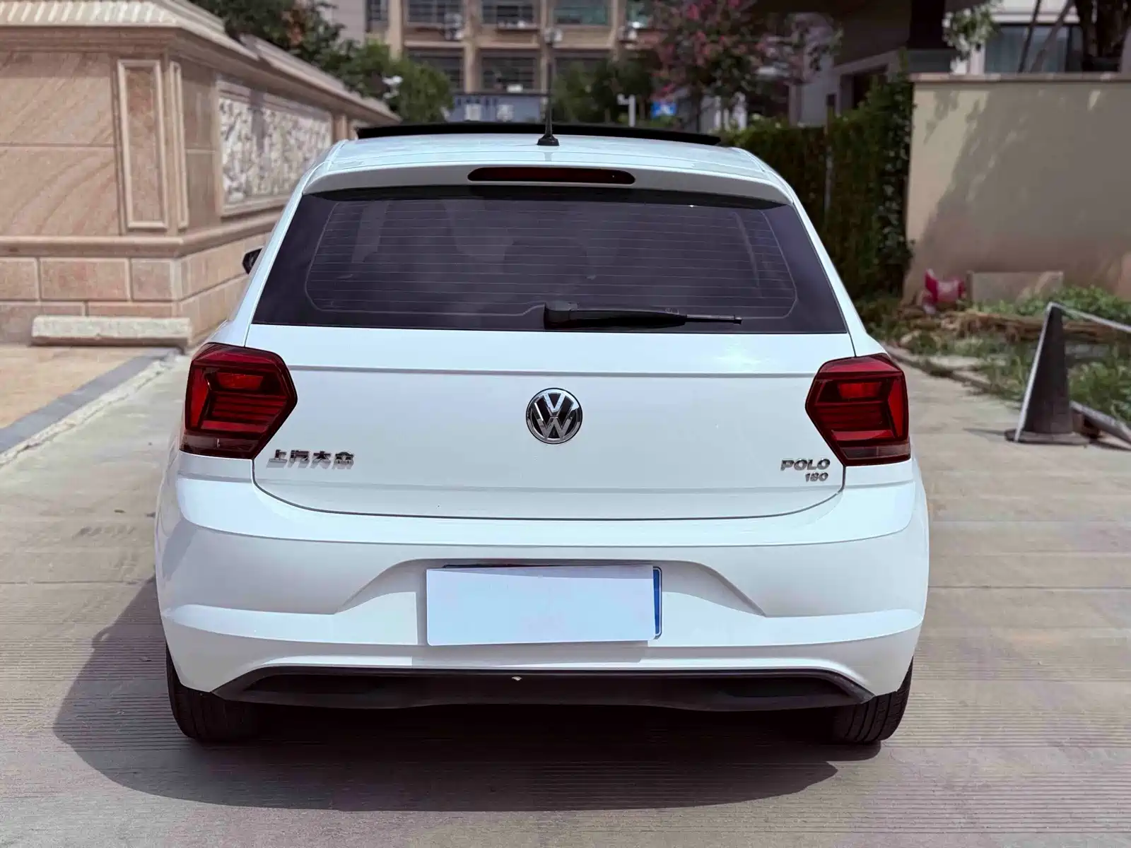 Photo 9 - Volkswagen Polo