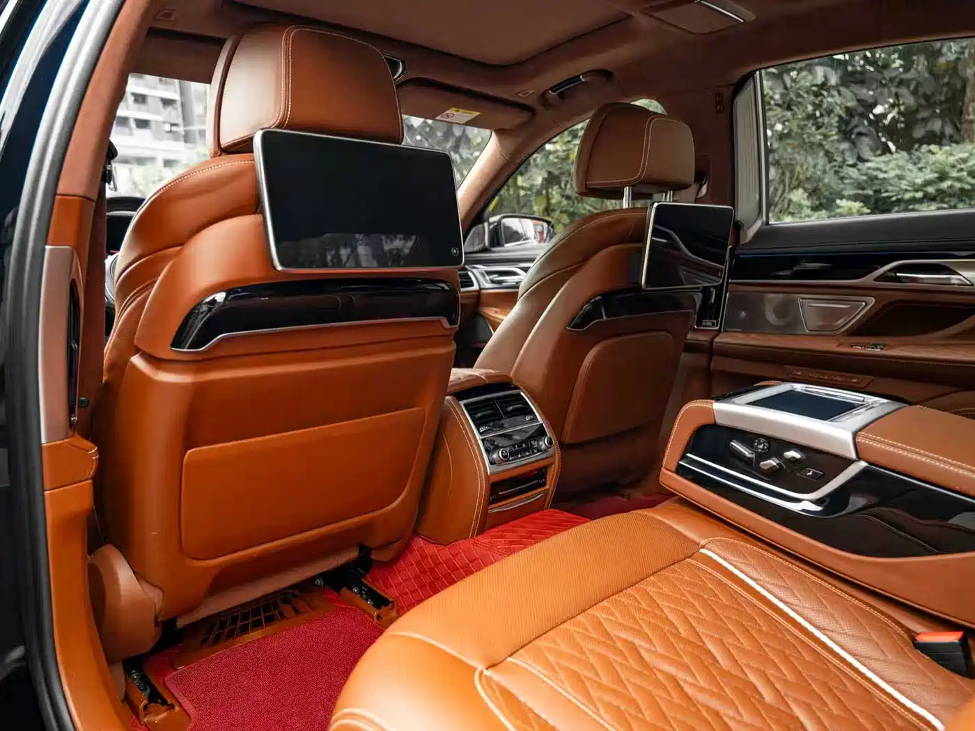 BMW 7 Series 2019 740Li xDrive Executive M Sport Package фото 12