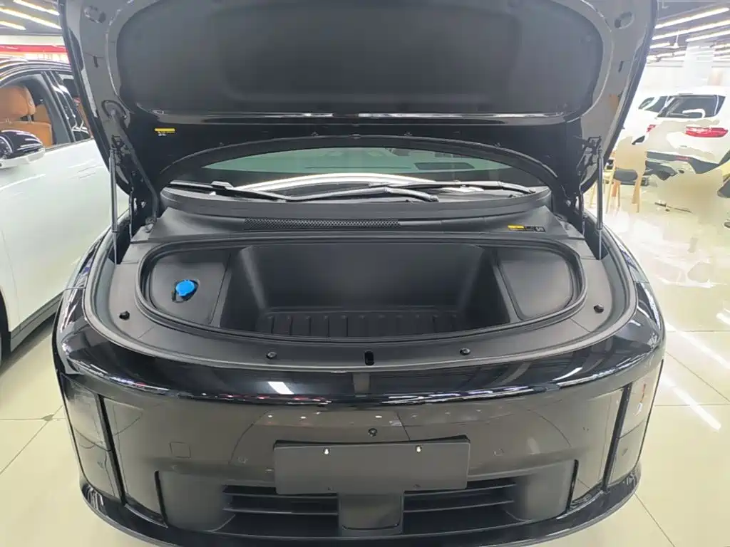 Li Auto i6 2025 2025 4WD Base Model