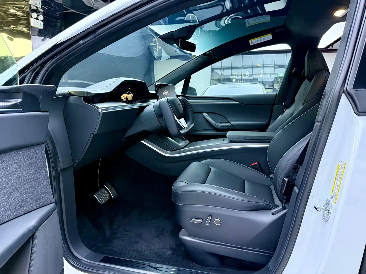 Tesla Model X 2023 Tri-motor AWD Plaid фото 4