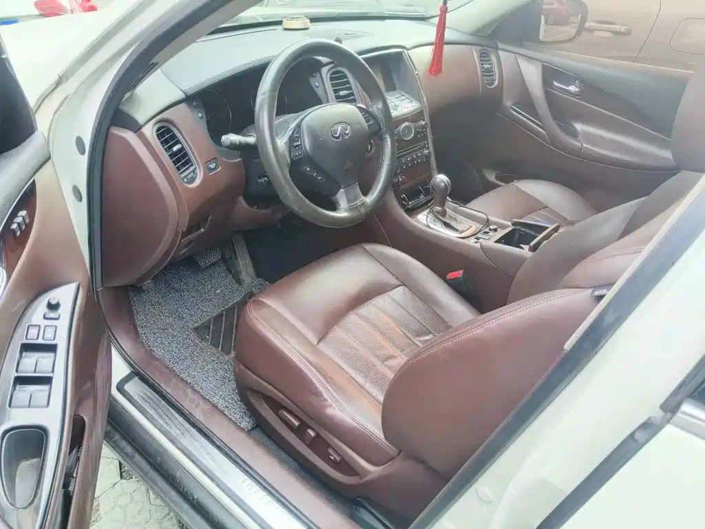 Infiniti QX50 (Import) 2015 2013 2.5L 2WD Elegance
