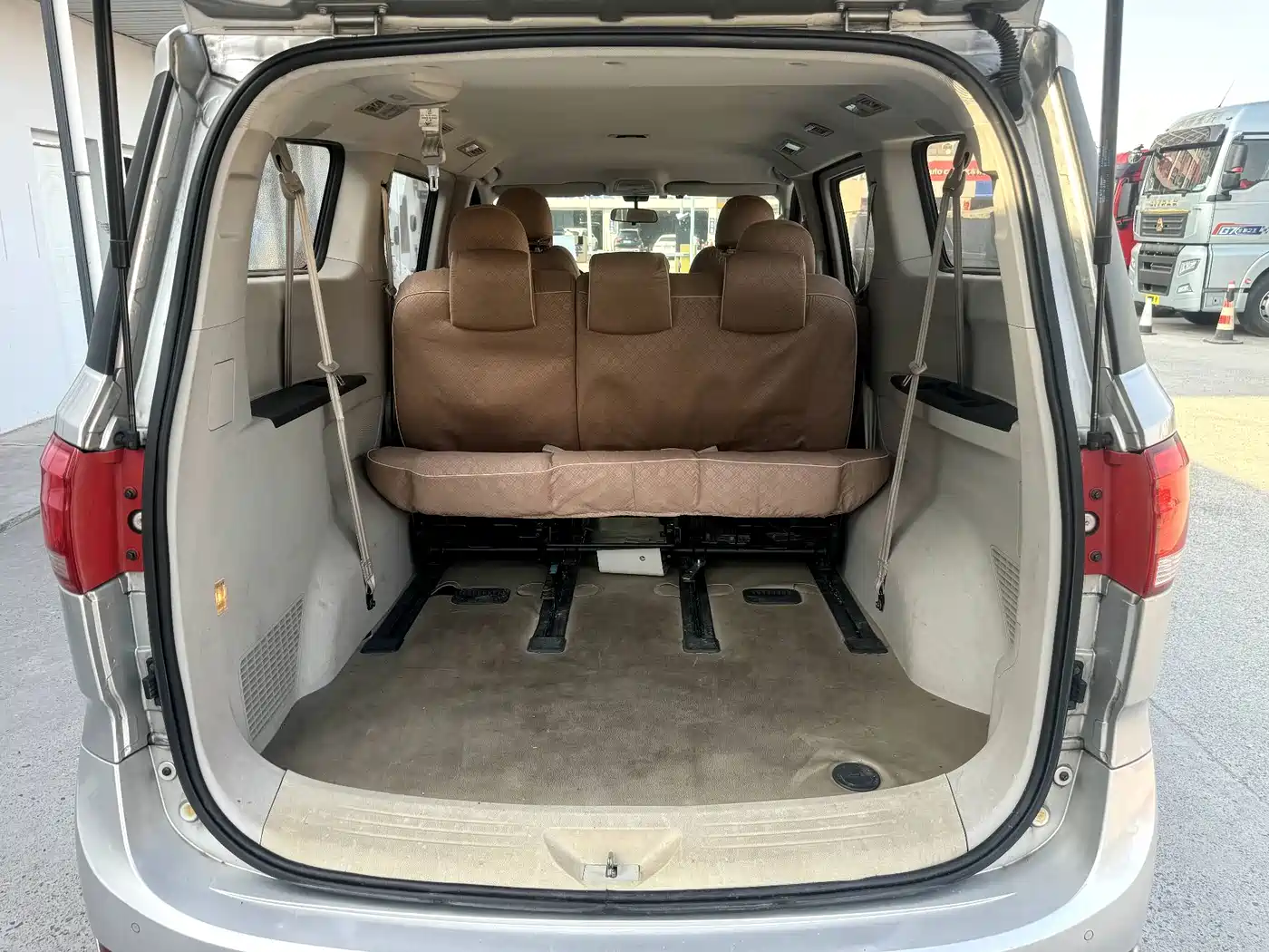 SAIC Maxus Maxus G10 2014 2.4L Manual Elite Edition фото 12