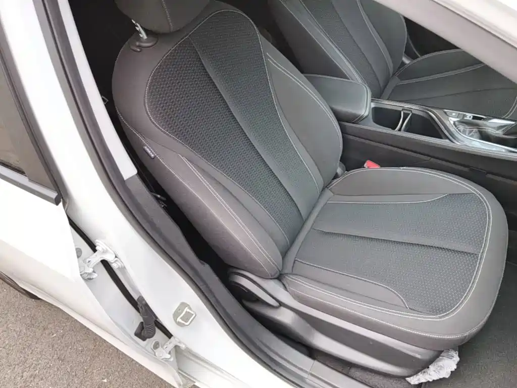 صورة 25 - Buick Verano