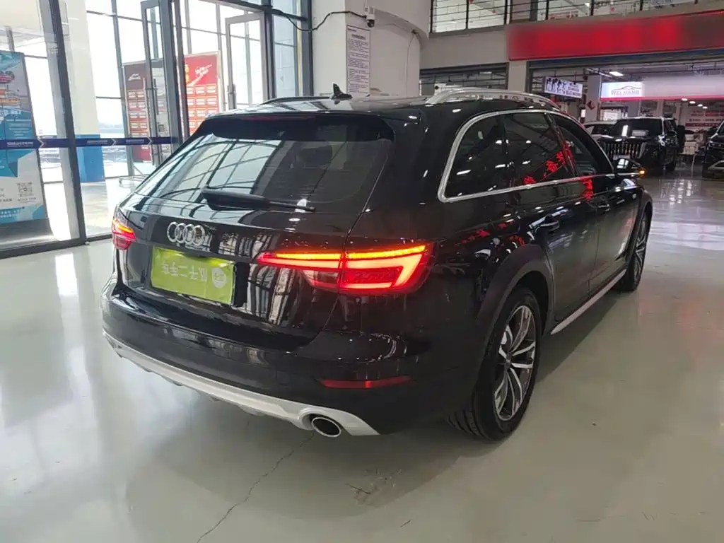 Audi A4 (Import) 2018 2017 45 TFSI allroad quattro Sport