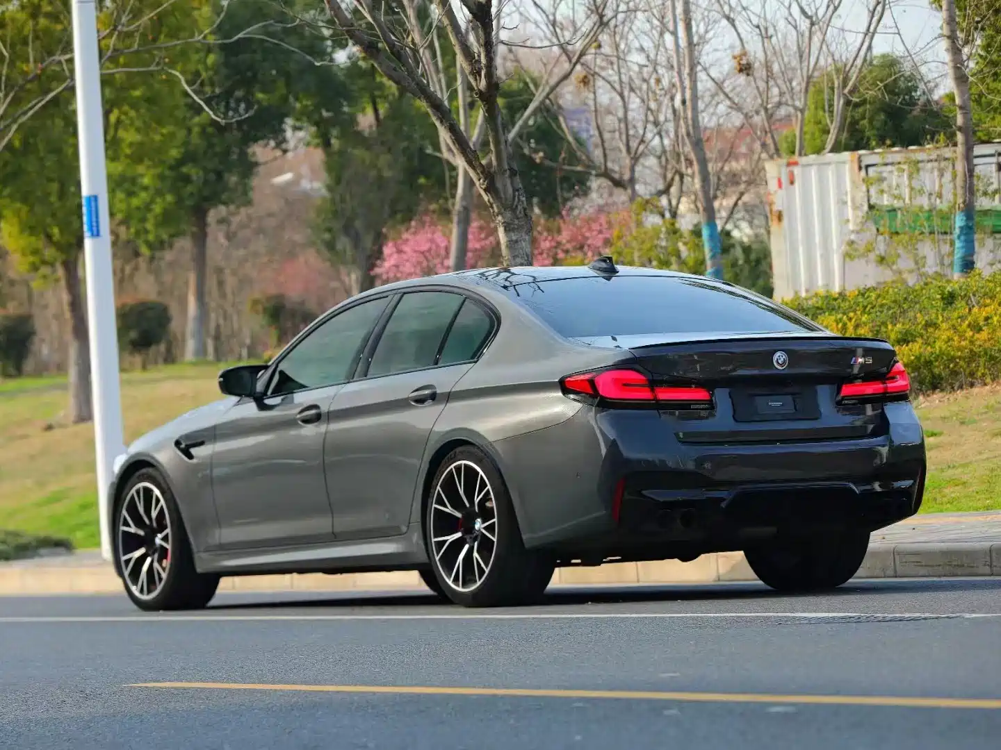 Фото 9 - BMW M5