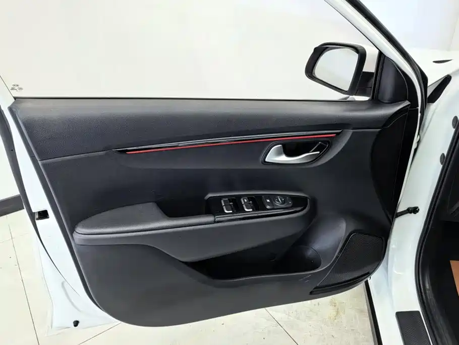 Kia KX CROSS 2020 2019 1.6L Automatic Smart Sunroof Edition China VI