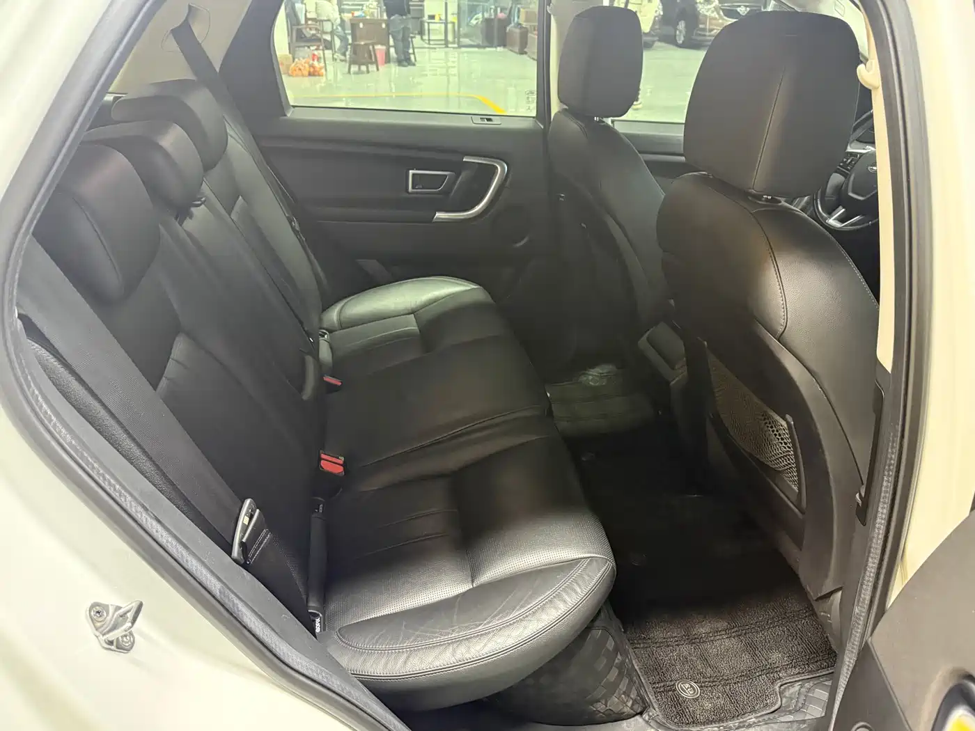 Land Rover Discovery Sport 2019 240PS SE Edition China V фото 10